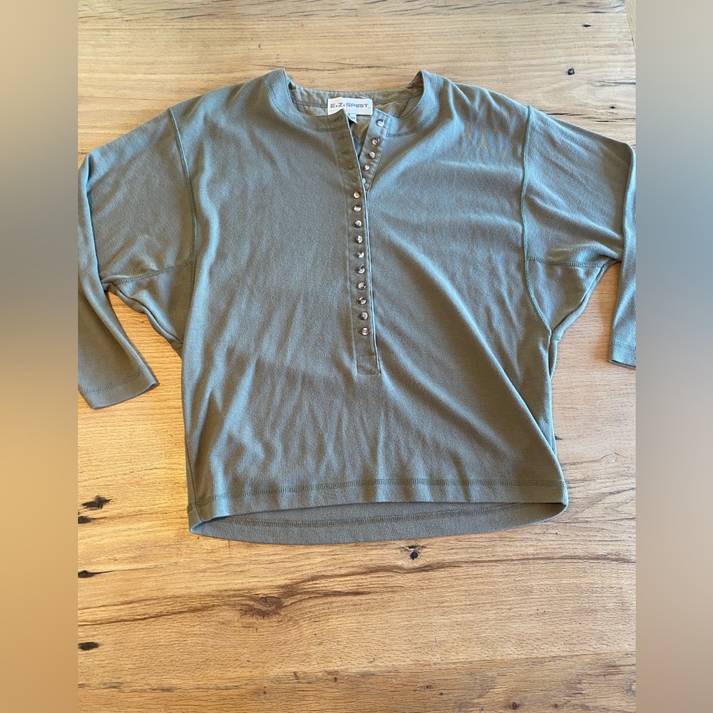 EZ Spirit‎ Olive Green Long Sleeve Top women’s Small Preloved